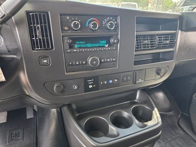 2024 Chevrolet Express Passenger 3500 1LT