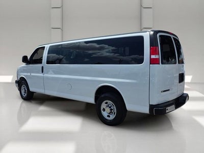 2024 Chevrolet Express Passenger 3500 1LT
