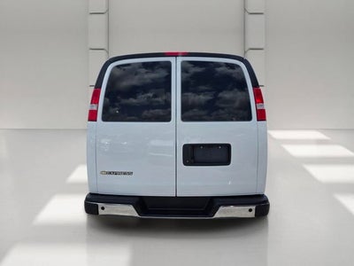 2024 Chevrolet Express Passenger 3500 1LT