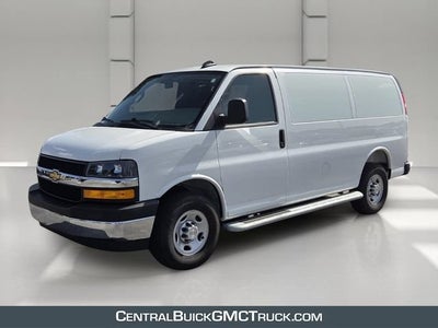 2025 Chevrolet Express Cargo WT