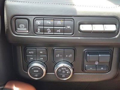 2023 GMC Yukon XL Denali Ultimate