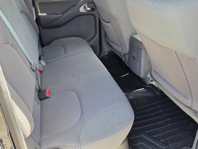 2015 Nissan Frontier SV