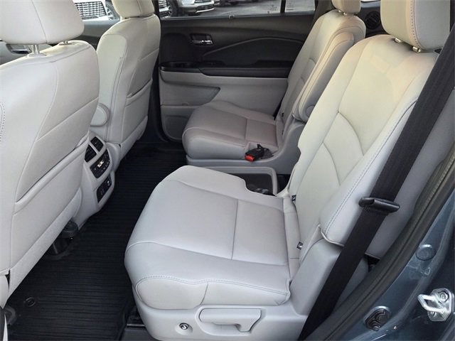 2022 Honda Pilot Touring 7-Passenger