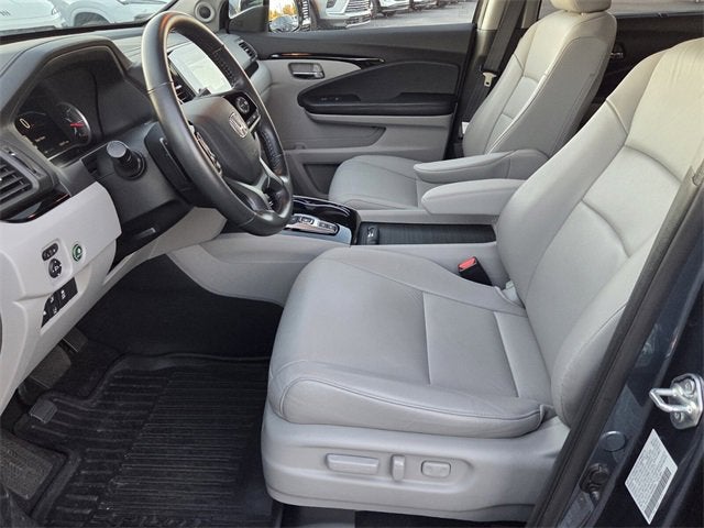 2022 Honda Pilot Touring 7-Passenger