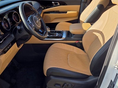 2024 Kia Carnival EX