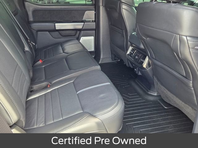 2025 Ford F-350 Super Duty Platinum - Photo 17