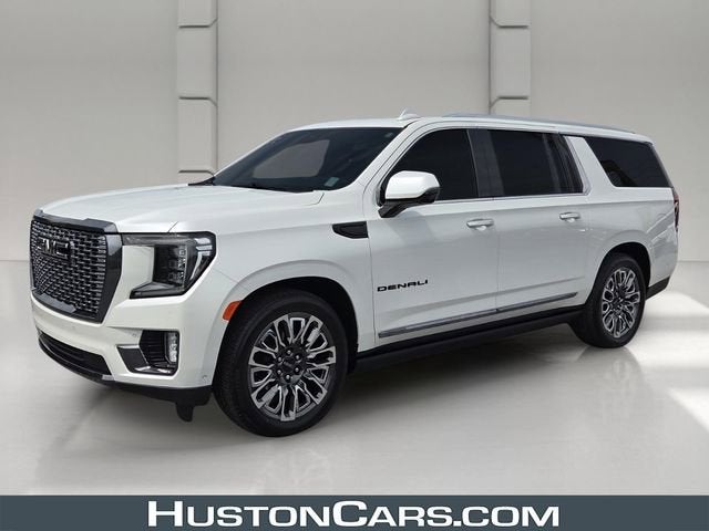 2024 GMC Yukon Denali Ultimate AWD's photo