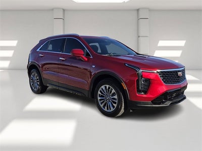 2025 Cadillac XT4 Premium Luxury