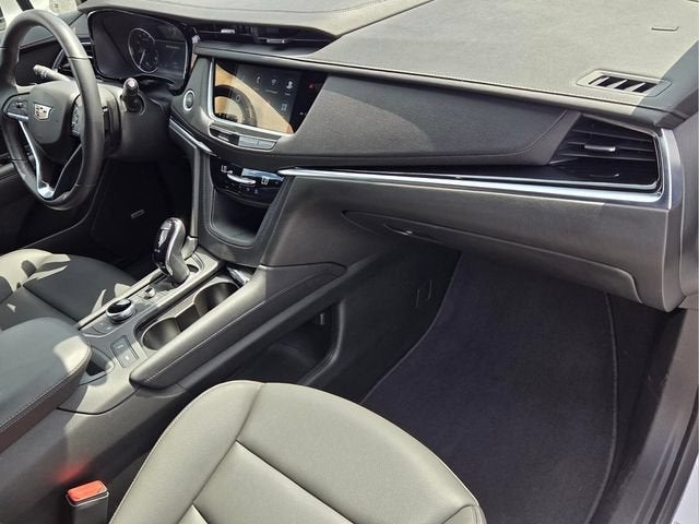 2024 Cadillac XT6 Luxury