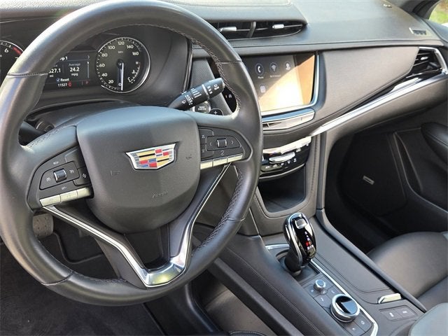 2025 Cadillac XT6 Luxury
