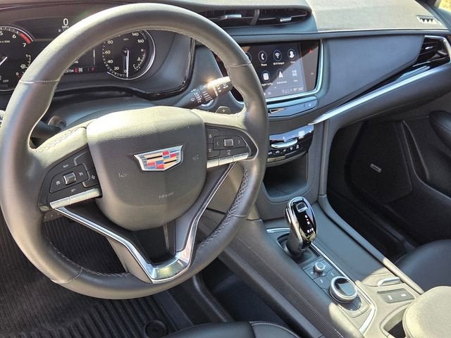 2024 Cadillac XT6 Luxury