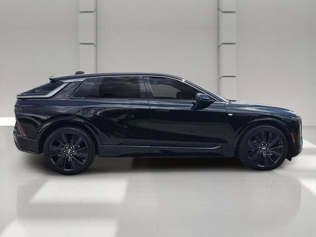 2024 Cadillac LYRIQ Sport 3
