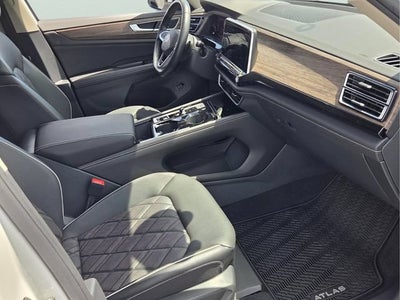 2024 Volkswagen Atlas 2.0T SEL Premium R-Line
