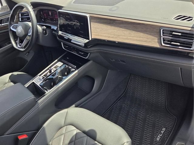 2024 Volkswagen Atlas 2.0T SEL Premium R-Line