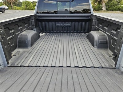 2025 GMC Sierra 1500 SLE