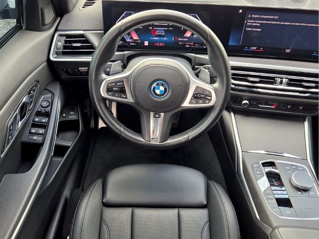 2023 BMW 3 Series 330e - Photo 14
