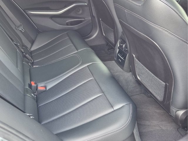 2023 BMW 3 Series 330e - Photo 17