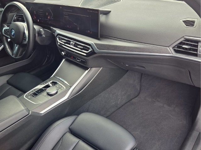 2023 BMW 3 Series 330e - Photo 19