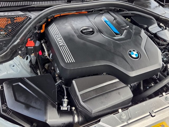 2023 BMW 3 Series 330e - Photo 20