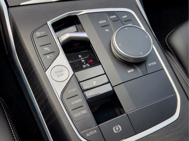 2023 BMW 3 Series 330e - Photo 25