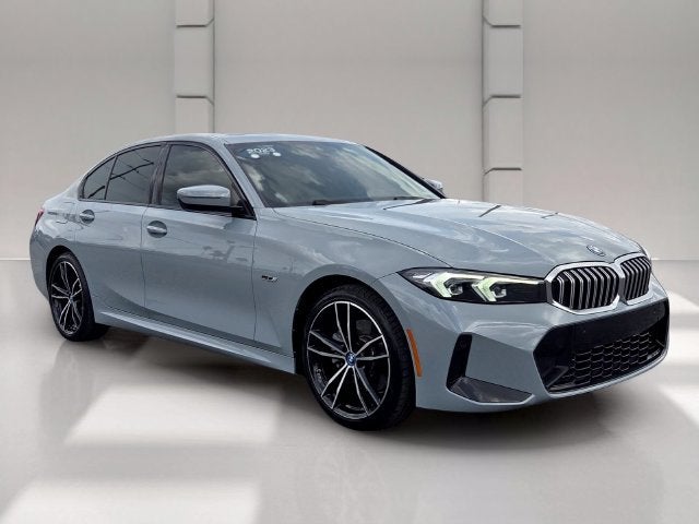 2023 BMW 3 Series 330e - Photo 7