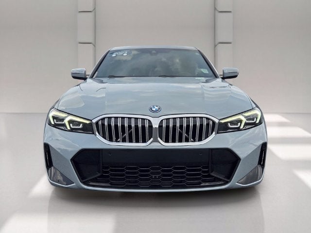 2023 BMW 3 Series 330e - Photo 8