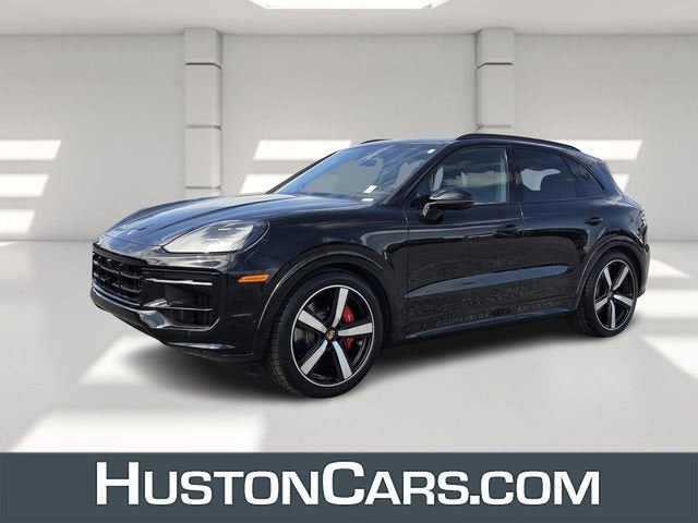 2025 Porsche Cayenne GTS