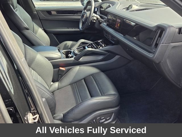 2025 Porsche Cayenne GTS