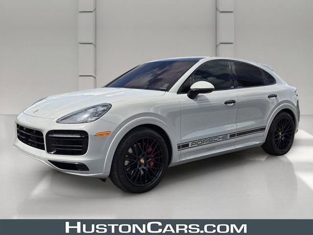 2023 Porsche Cayenne GTS's photo