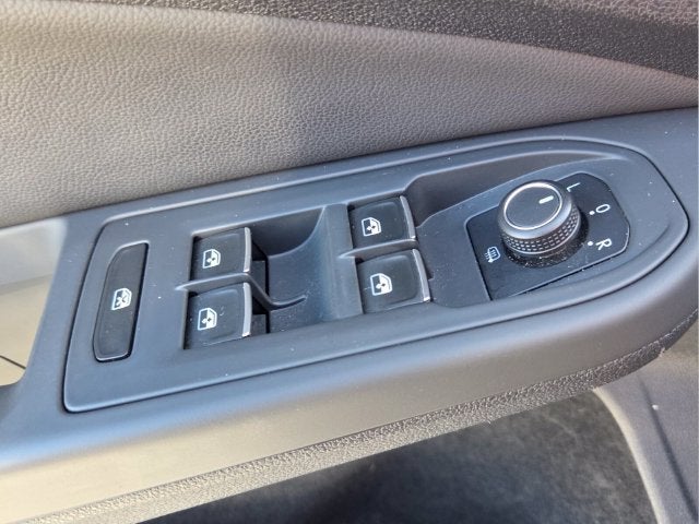 2022 Volkswagen Golf GTI SE