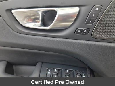 2024 Volvo XC60 Ultimate Dark Theme