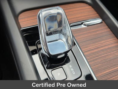 2024 Volvo XC60 Ultimate Dark Theme