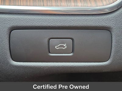 2024 Volvo XC60 Ultimate Dark Theme