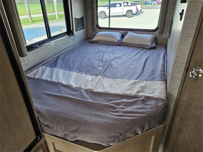 2021 Ford E-Series Cutaway Base