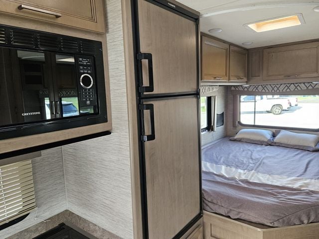 2021 Ford E-Series Cutaway Base