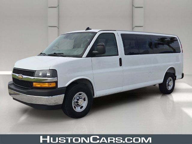 2025 Chevrolet Express Passenger 1LT