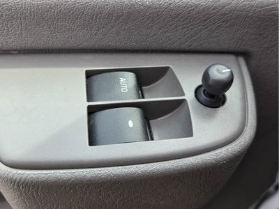 2025 Chevrolet Express Passenger 1LT
