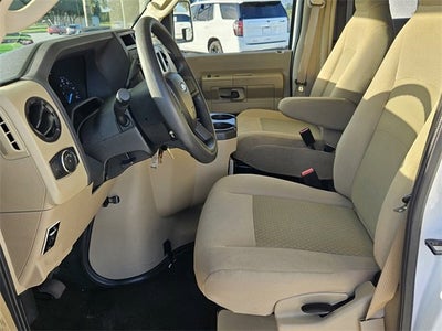 2021 Ford E-Series Cutaway Base