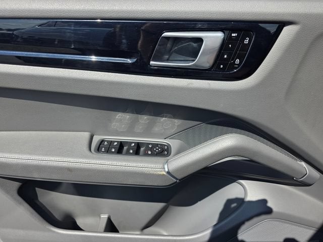2019 Porsche Cayenne Base