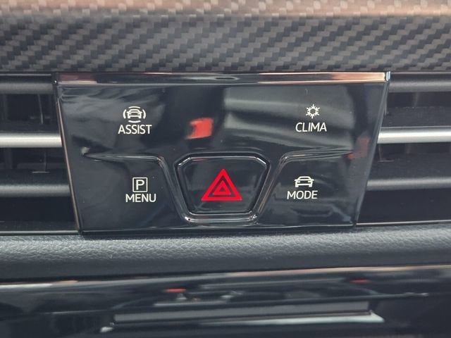 2025 Volkswagen Golf R Black Edition