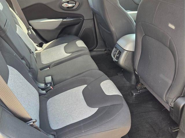 2014 Jeep Cherokee FWD 4dr Sport