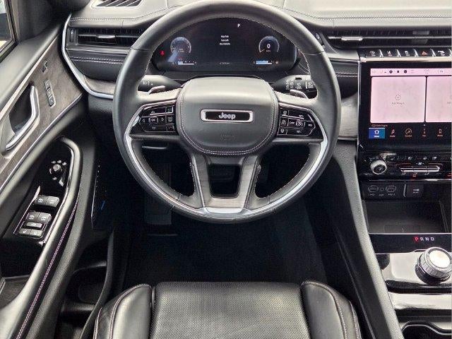 2022 Jeep Grand Cherokee Overland 4x2