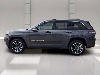 2022 Jeep Grand Cherokee Overland 4x2