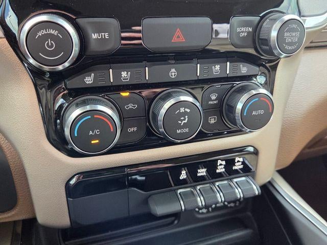 2021 RAM 1500 Laramie 4x2 Crew Cab 5'7" Box