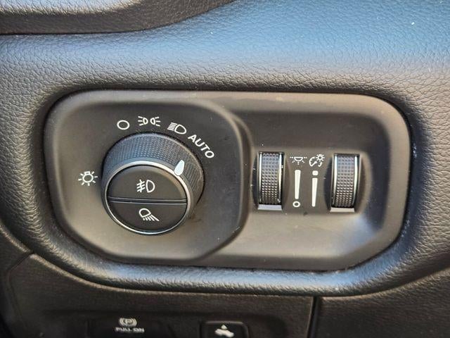 2021 RAM 1500 Laramie 4x4 Crew Cab 5'7" Box