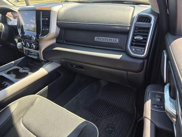 2022 RAM 1500 Laramie 4x4 Crew Cab 5'7" Box