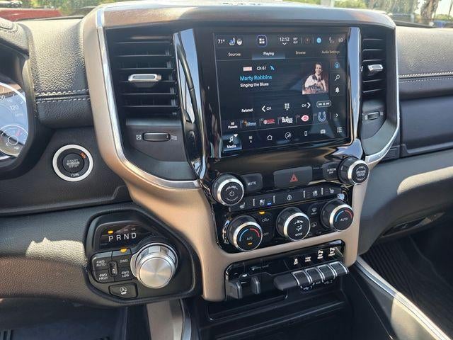 2022 RAM 1500 Laramie 4x4 Crew Cab 5'7" Box