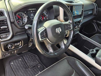 2019 RAM 1500 Laramie 4x4 Crew Cab 5'7" Box