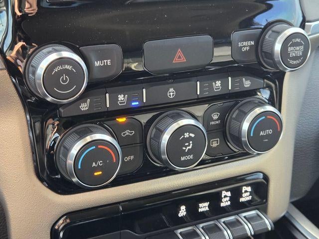 2019 RAM 1500 Laramie 4x4 Crew Cab 5'7" Box