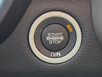 2019 RAM 1500 Laramie 4x4 Crew Cab 5'7" Box